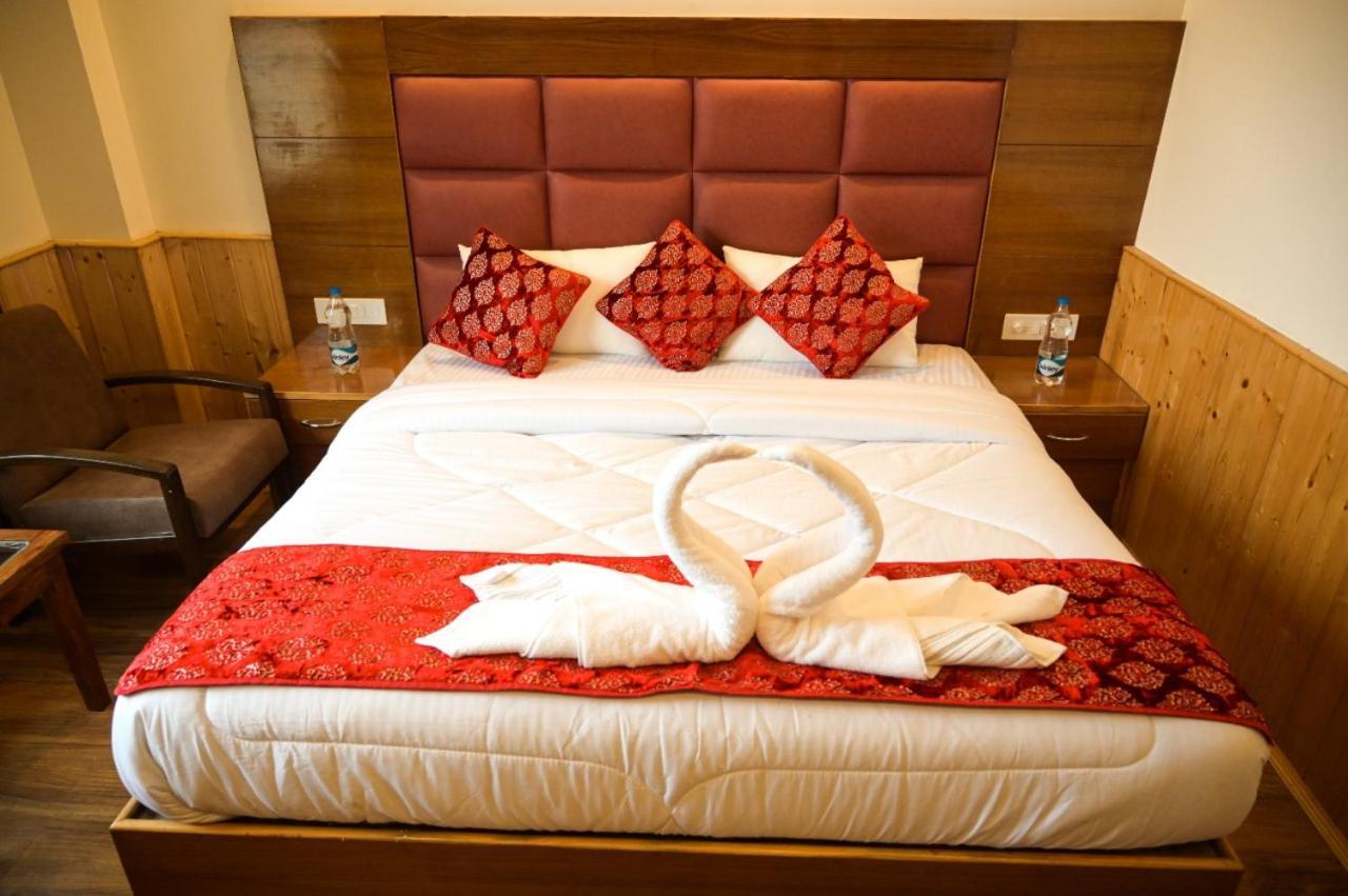 Lotus Inn Rohtang View Manali  Bagian luar foto